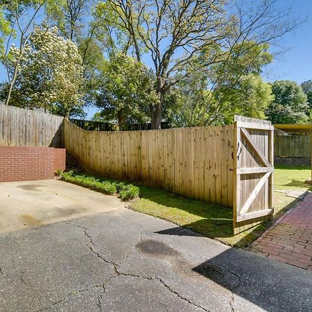 Fayetteville Vacation Rental - 1 Mi To Downtown! Exterior photo