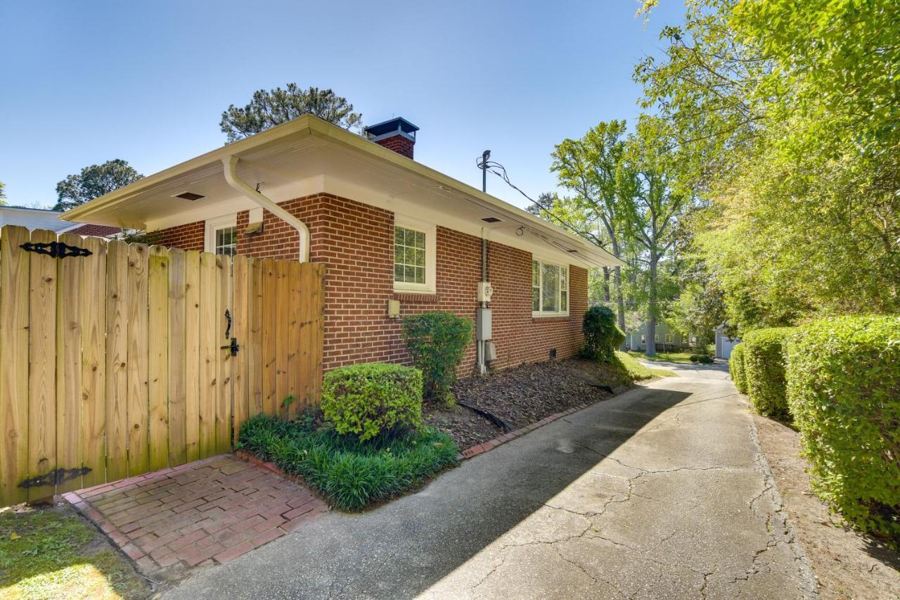 Fayetteville Vacation Rental - 1 Mi To Downtown! Exterior photo