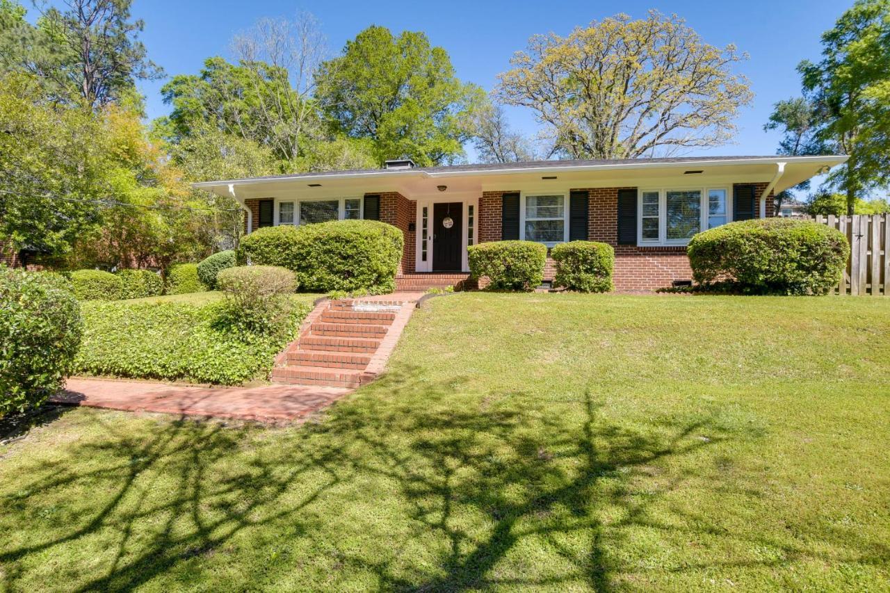 Fayetteville Vacation Rental - 1 Mi To Downtown! Exterior photo